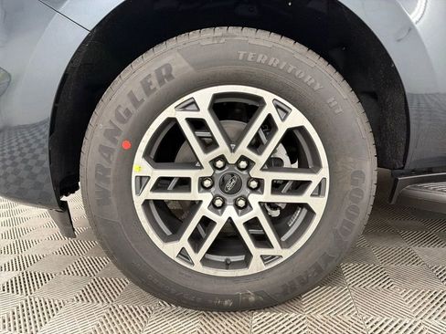 New 2025 Ford Expedition Max Active image 13