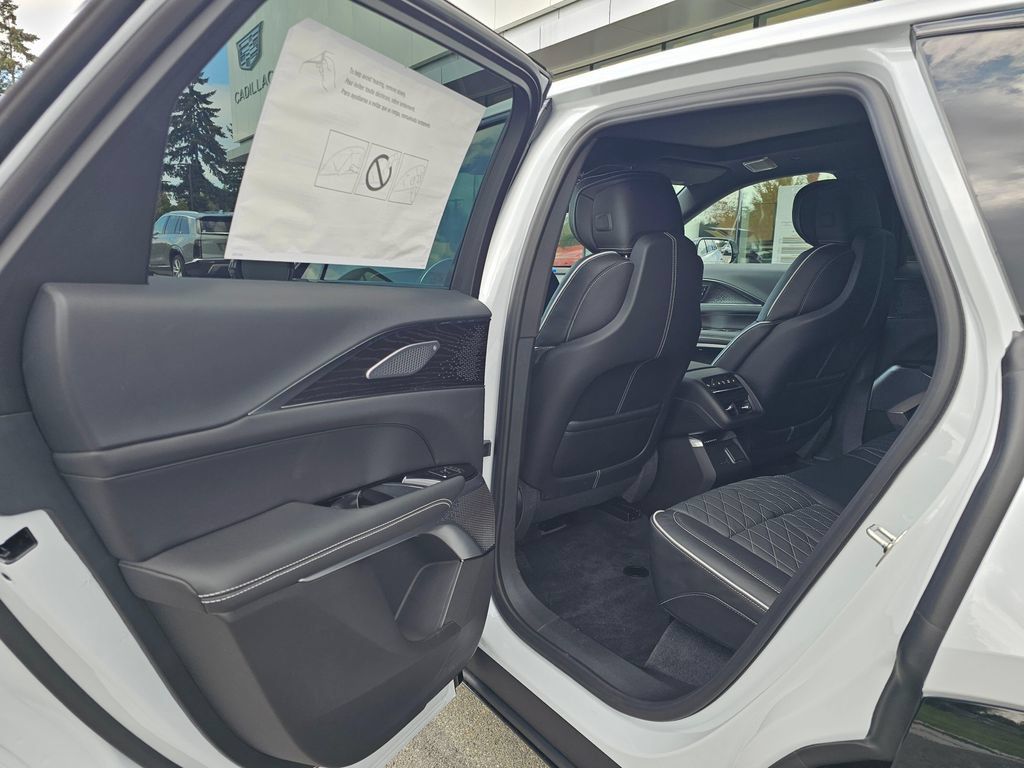 New 2027 Cadillac Lyriq Signature Sport w/ Nappa Leather Package AWD/4WD image 19