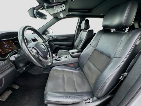 Used 2020 Jeep Grand Cherokee Altitude image 13