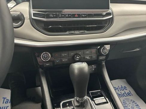 Certified 2024 Jeep Compass Limited AWD/4WD image 33