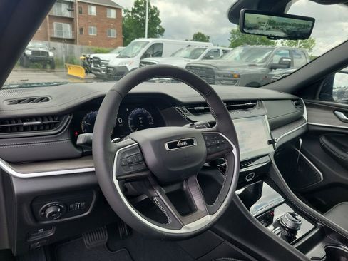 New 2026 Jeep Grand Cherokee L Limited AWD/4WD image 15