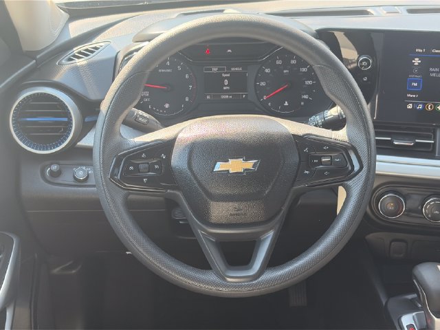 Used 2026 Chevrolet Trax LS FWD image 15
