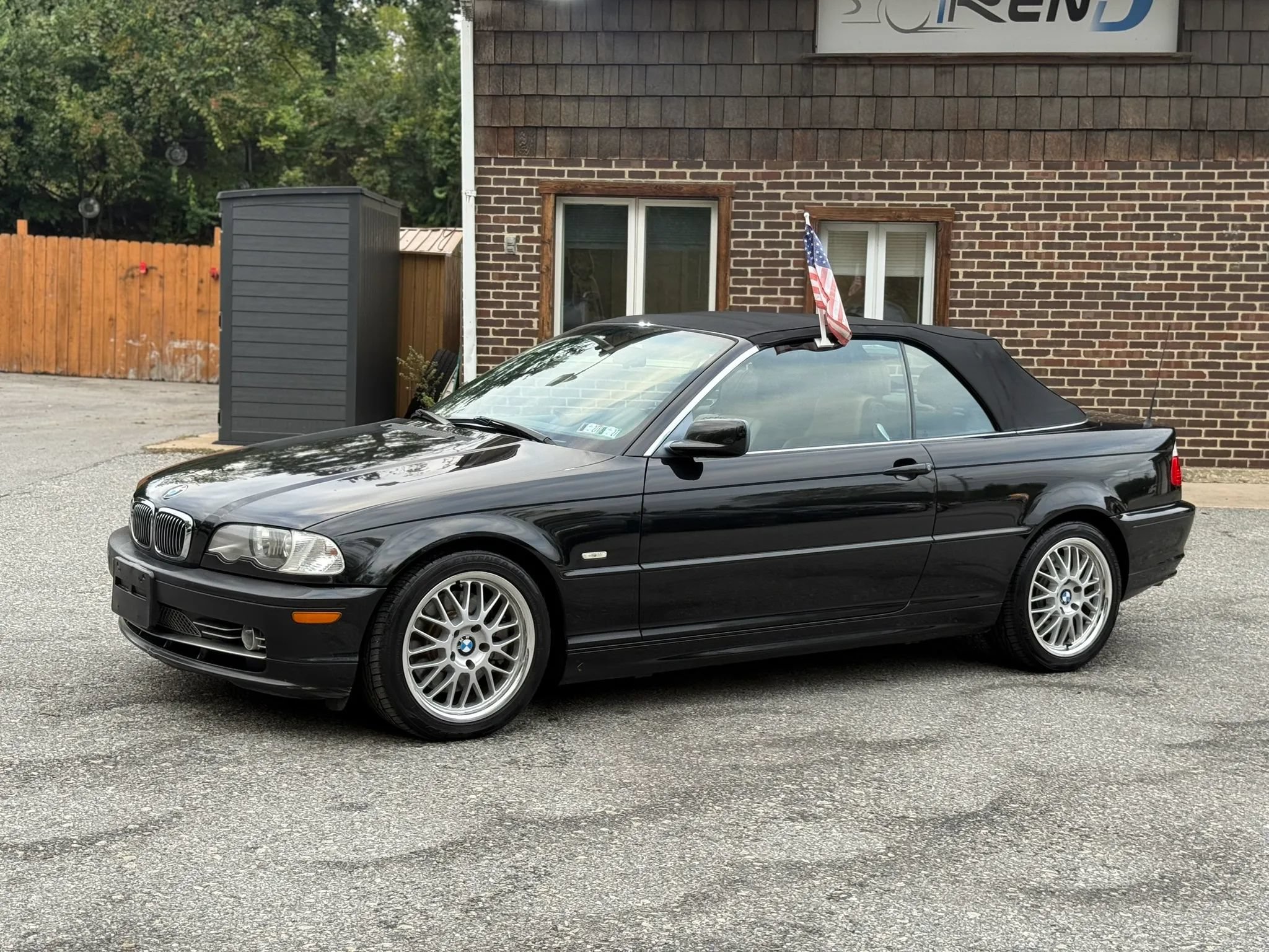 Used 2003 BMW 330Ci Convertible RWD image 9