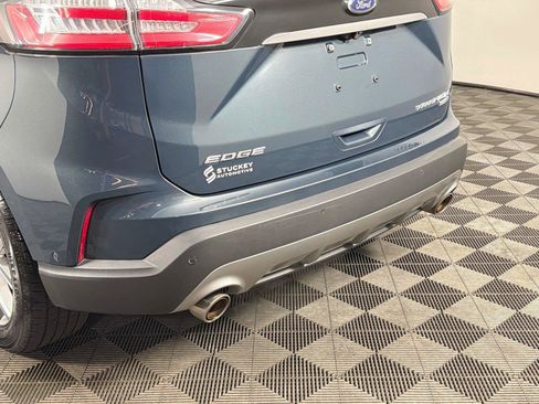Used 2019 Ford Edge Titanium w/ Equipment Group 301A AWD/4WD image 39