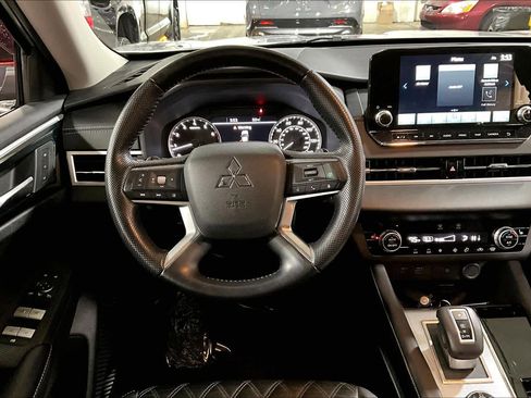 Used 2022 Mitsubishi Outlander SEL image 5