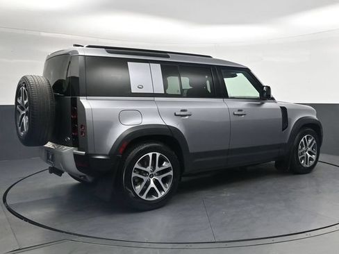 Used 2020 Land Rover Defender 110 SE AWD/4WD image 4
