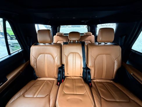 Used 2022 Ford Expedition Max Platinum image 16