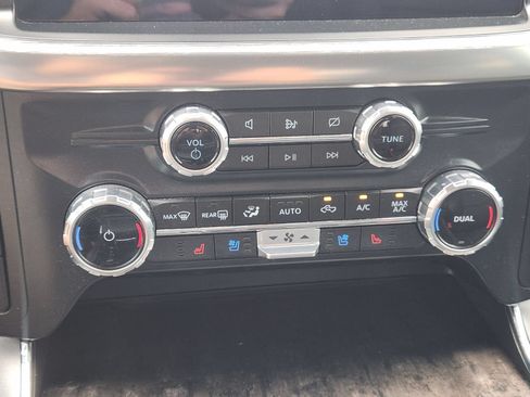 Used 2023 Ford F150 Lariat w/ Trailer Tow Package AWD/4WD image 22