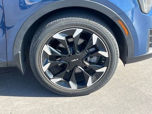 Used 2024 Kia Sorento SX image 7