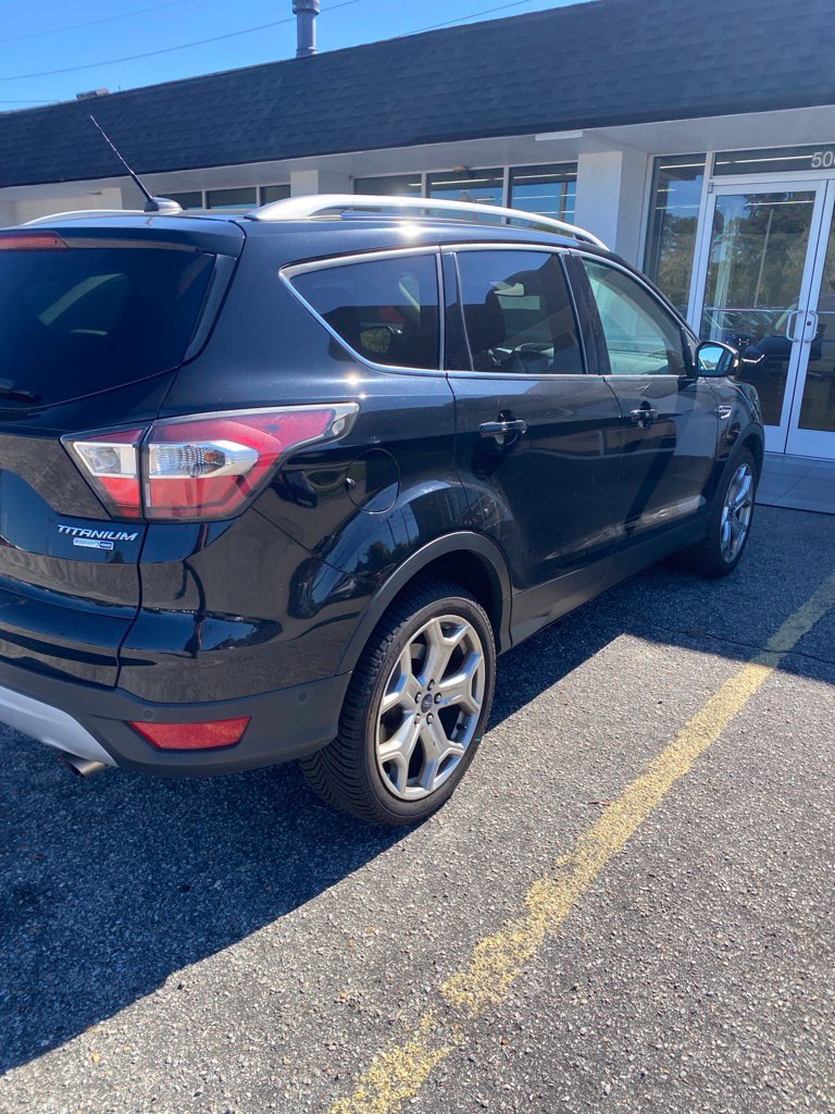 Used 2017 Ford Escape Titanium w/ Equipment Group 301A AWD/4WD image 3