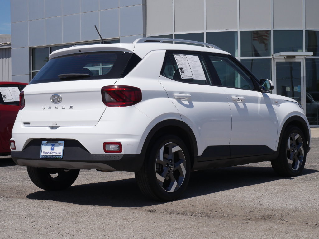 Used 2025 Hyundai Venue SEL FWD image 18