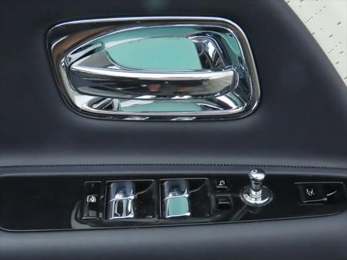 New 2026 Rolls-Royce Spectre image 24