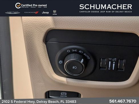 Certified 2024 Jeep Grand Cherokee Limited w/ Luxury Tech Group II AWD/4WD image 29