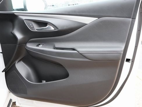 Used 2025 Buick Envista Avenir image 9