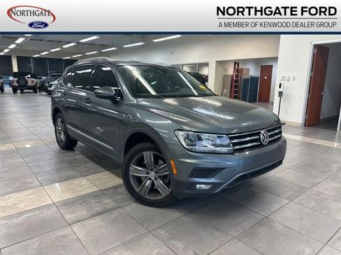 Used 2020 Volkswagen Tiguan SEL AWD/4WD image 1