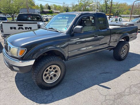 Used 2002 Toyota Tacoma 4x4 Xtracab V6 image 1