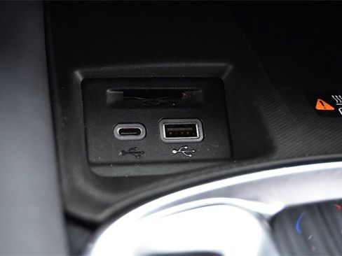 Used 2024 Buick Enclave Premium image 20