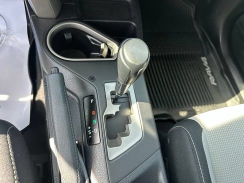 Used 2018 Toyota RAV4 XLE AWD/4WD image 25