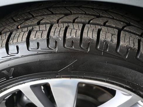 Used 2024 Cadillac XT5 Premium Luxury w/ LPO, Premium Carpet Package image 28