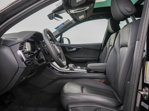 Used 2025 Audi Q7 3.0T Premium Plus image 24
