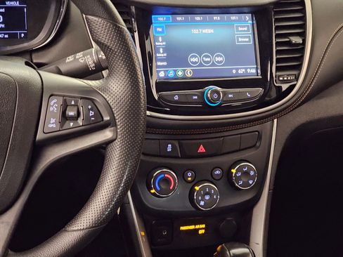 Used 2019 Chevrolet Trax LS w/ LPO, Protection Package FWD image 10