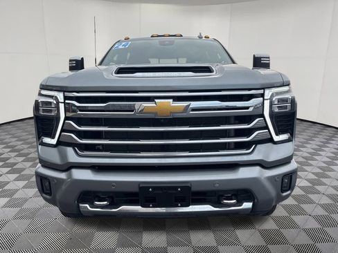 Used 2024 Chevrolet Silverado 3500 High Country w/ High Country Premium Package image 8