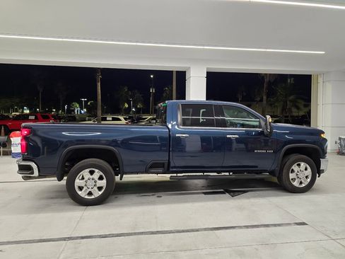Used 2020 Chevrolet Silverado 2500 LTZ w/ LTZ Premium Package AWD/4WD image 7