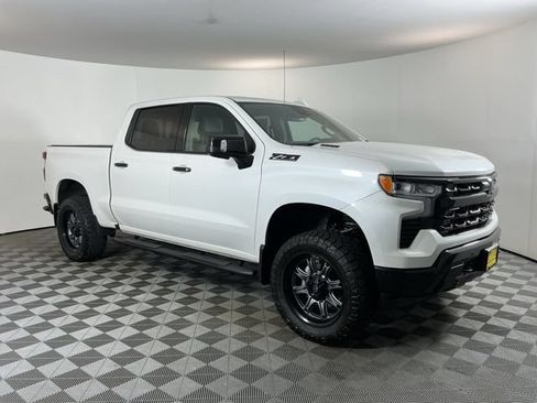 Used 2024 Chevrolet Silverado 1500 LTZ w/ LTZ Premium Package AWD/4WD image 3