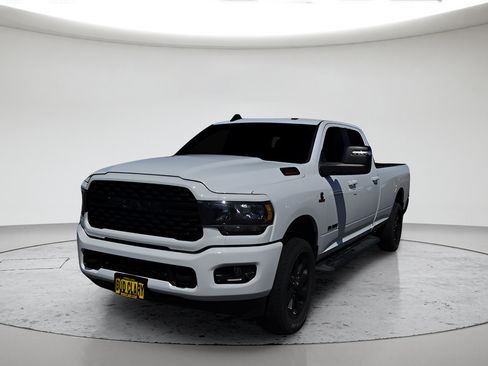 Used 2023 RAM 3500 Big Horn w/ Night Edition AWD/4WD image 16