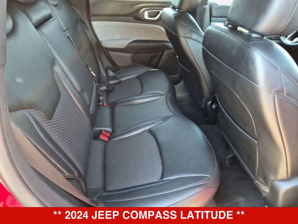 Used 2024 Jeep Compass Latitude AWD/4WD image 20