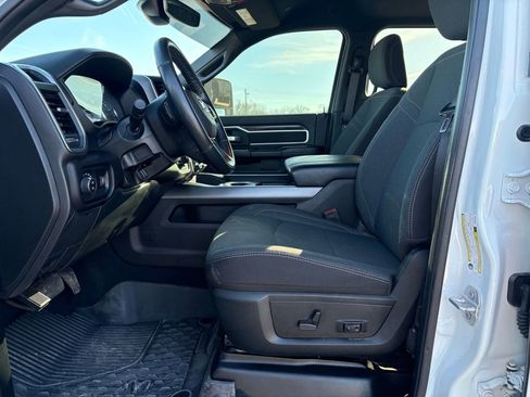 Used 2024 RAM 2500 Big Horn w/ Sport Appearance Package image 16