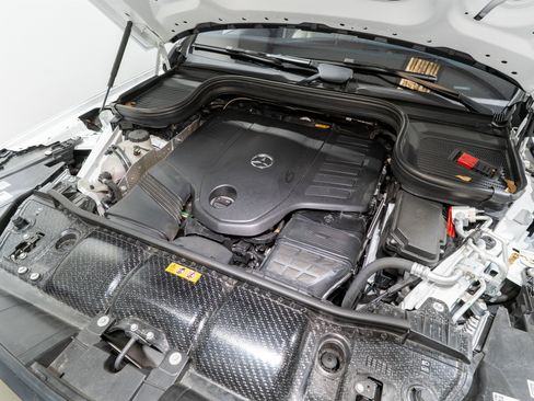 Used 2025 Mercedes-Benz GLS 450 4MATIC image 35