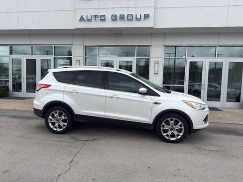 Used 2015 Ford Escape Titanium FWD image 2