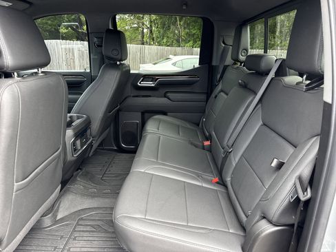 Used 2024 GMC Sierra 1500 Elevation w/ Elevation Premium Package AWD/4WD image 10