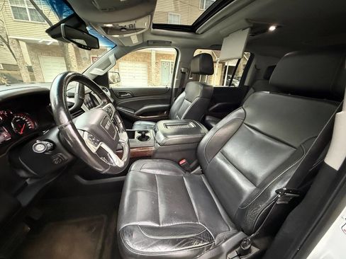 Used 2016 GMC Yukon XL SLT w/ Open Road Package image 10