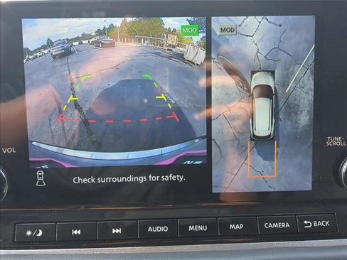 Used 2022 Nissan Rogue SL w/ SL Premium Package image 12