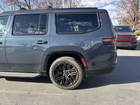 Used 2023 Jeep Wagoneer Series II w/ Convenience Group I image 13
