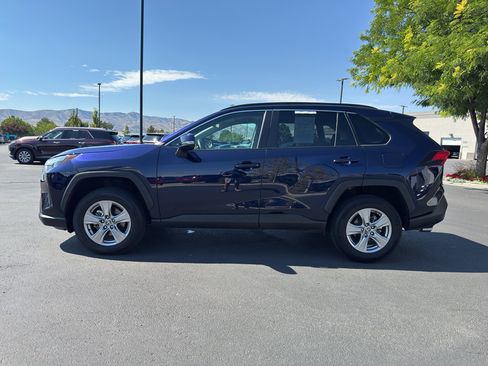 Used 2025 Toyota RAV4 XLE AWD/4WD image 4