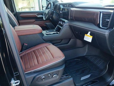 New 2026 GMC Sierra 2500 Denali Ultimate w/ LPO, Black Badging Package AWD/4WD image 17