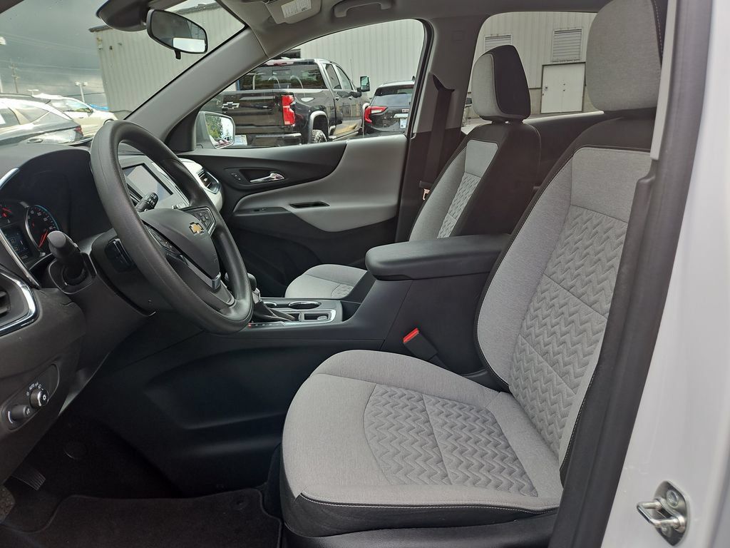 Used 2024 Chevrolet Equinox LS w/ LS Convenience Package FWD image 19