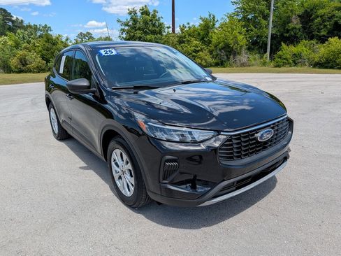 Certified 2025 Ford Escape Active FWD image 2