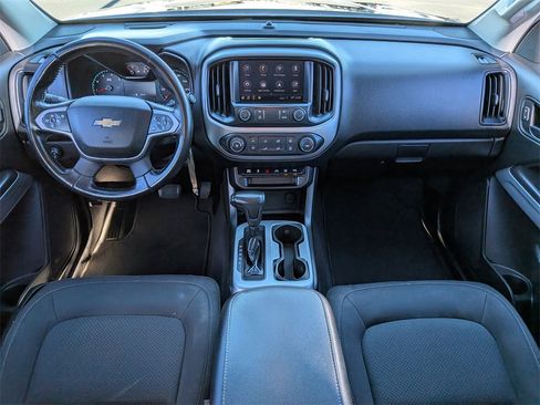Used 2019 Chevrolet Colorado LT w/ LT Convenience Package image 12