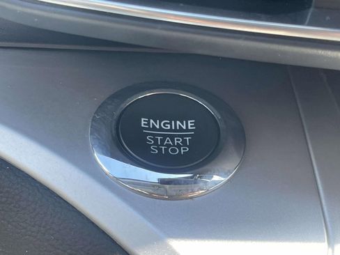 Used 2022 Ford Explorer XLT w/ Equipment Group 202A image 20