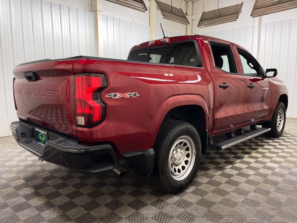 Certified 2025 Chevrolet Colorado W/T AWD/4WD image 44