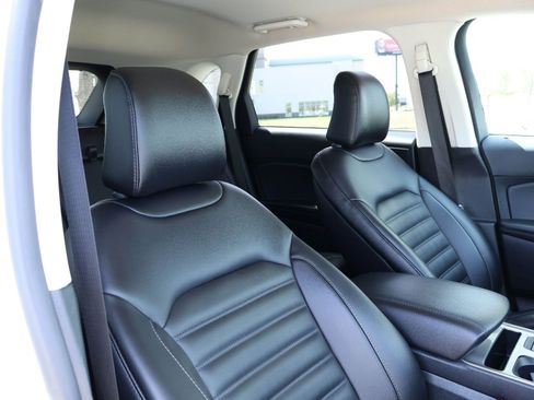 Used 2024 Ford Edge SEL image 14