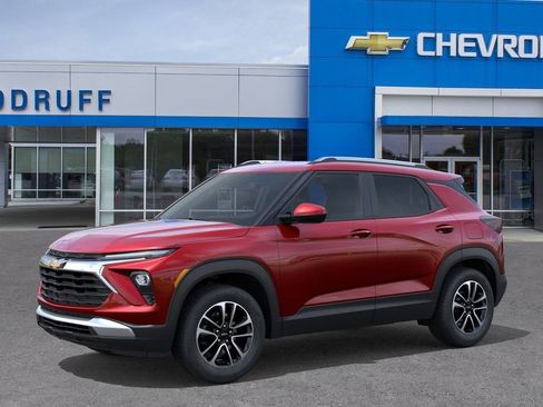New 2026 Chevrolet TrailBlazer LT FWD image 2