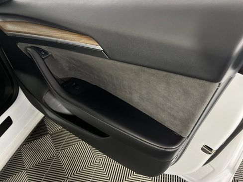 Used 2023 Tesla Model 3 Performance image 34