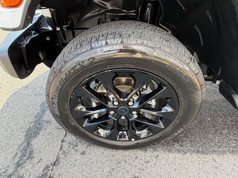 Used 2024 Jeep Wrangler Unlimited Sahara w/ Safety Group image 12