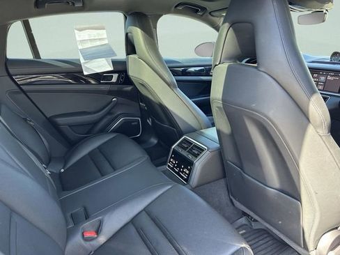 Used 2021 Porsche Panamera image 22