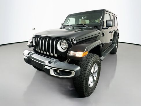 Used 2021 Jeep Wrangler Unlimited Sahara w/ Dual Top Group AWD/4WD image 3
